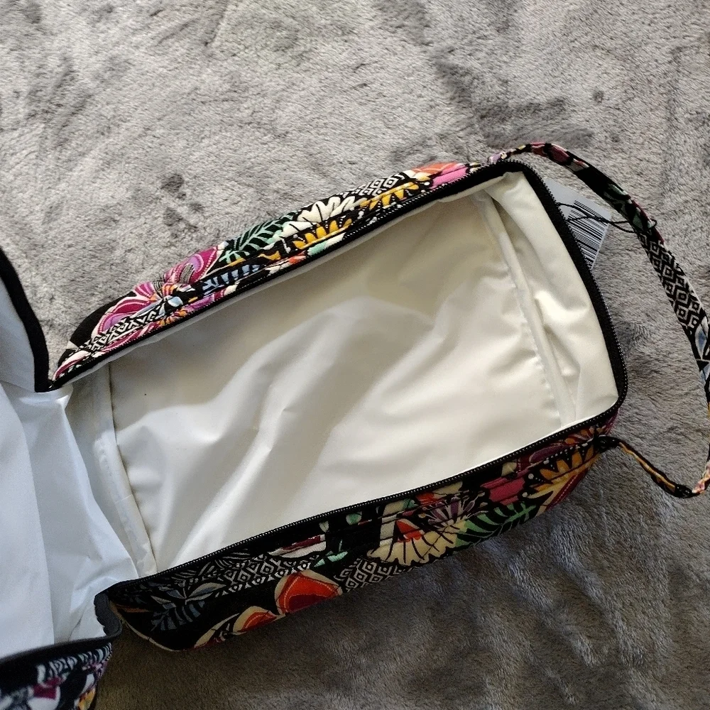 VERA BRADLEY NWT Lunch Bunch lunchbox Kauai Floral